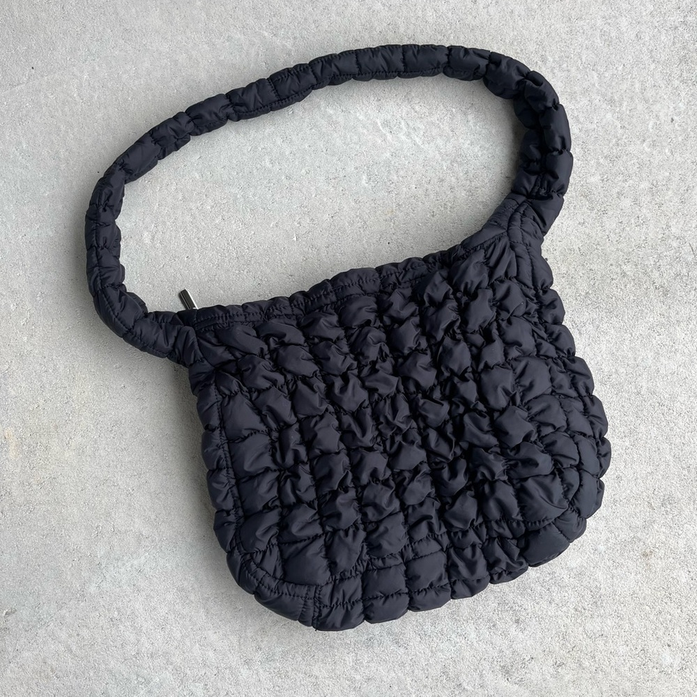 Chic Black Quilted Shoulder Bag